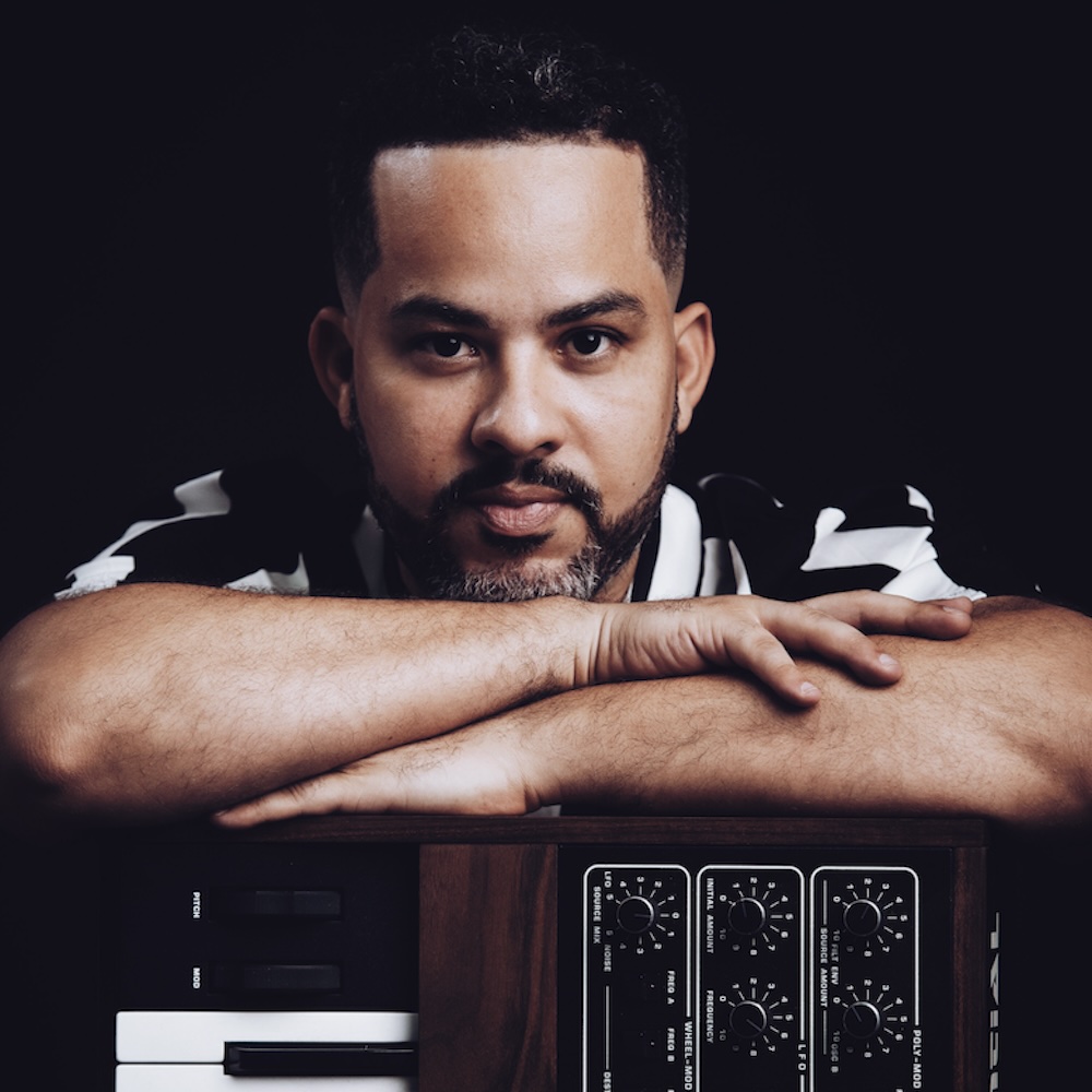 Ezel - Jazz / Soul / Funk artist offering music feedback on Echio